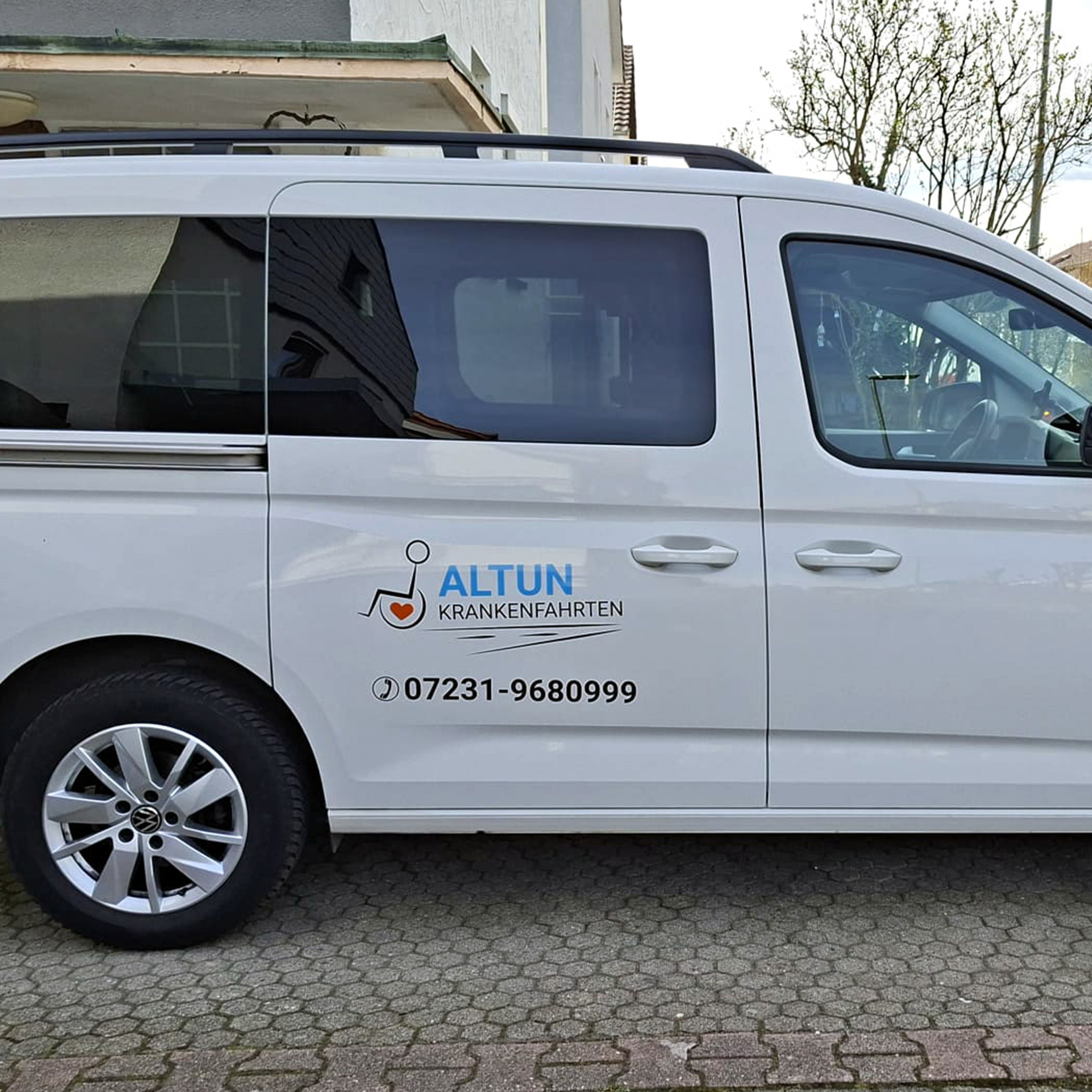 Kleinbus Seitenansicht